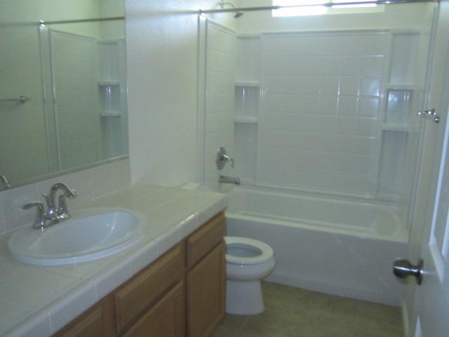 413 East Huntsman Avenue Reedley, CA 93654 - Photo 14 of 19 Gallery Image 14