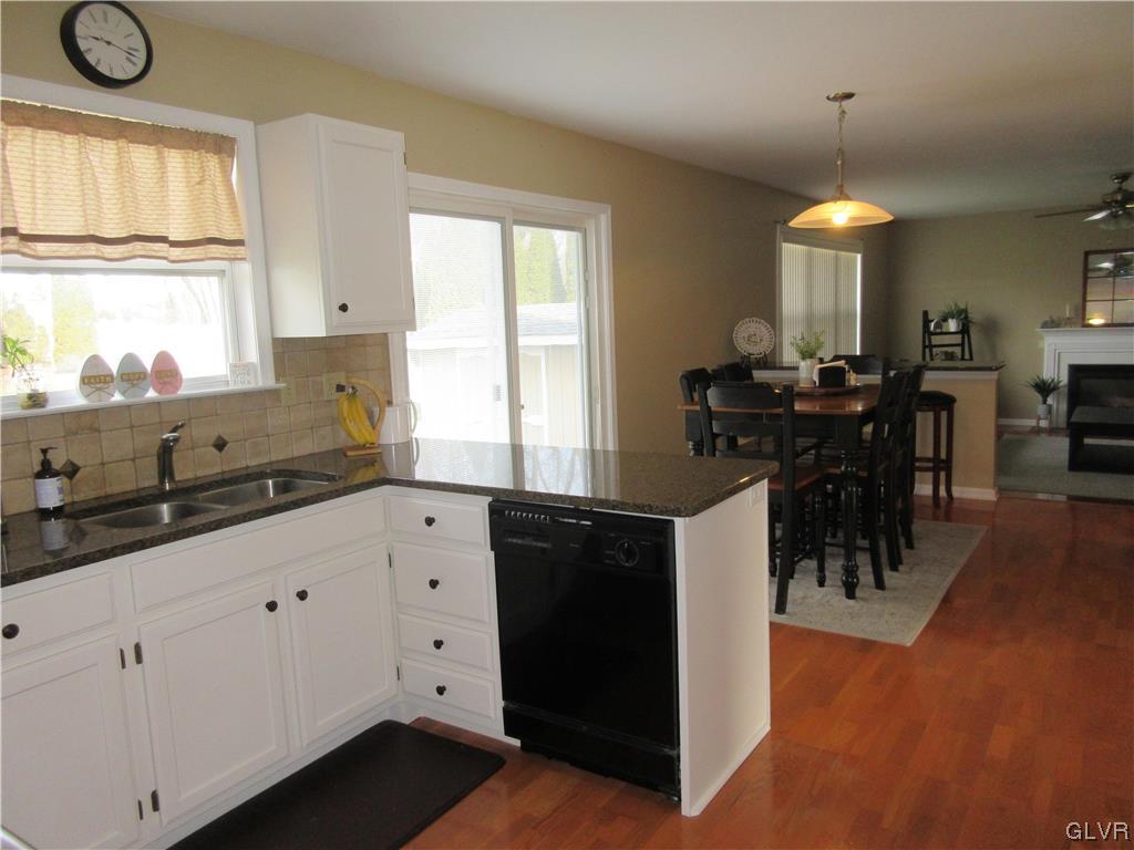 886 Merrivale Road Bethlehem, PA 18017 - Photo 15 of 34 Gallery Image 15