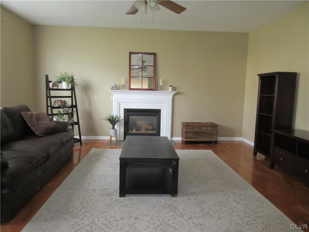 886 Merrivale Road Bethlehem, PA 18017 - Photo 17 of 34 Family room
