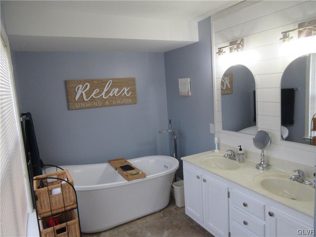 886 Merrivale Road Bethlehem, PA 18017 - Photo 30 of 34 Primary bathroom