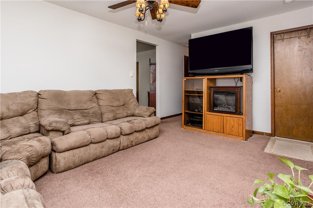 4281 Laurel Oak Road North Chesterfield, VA 23237 - Photo 8 of 16 Gallery Image 8