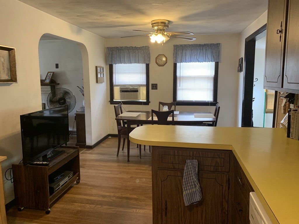115 Lexington Road Billerica, MA 01821 - Photo 8 of 22