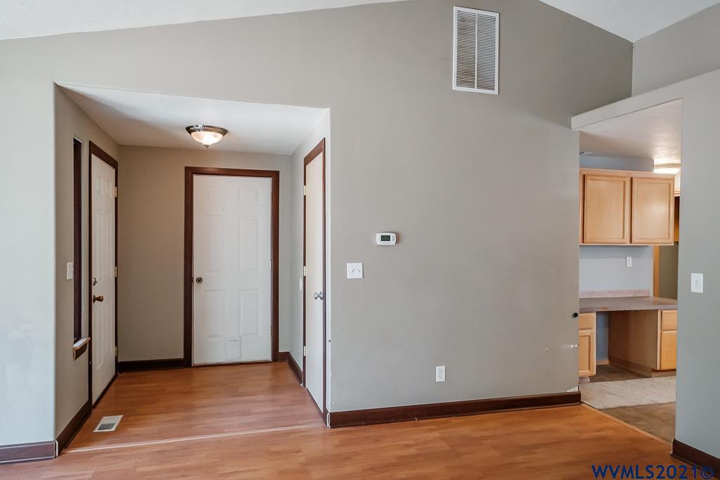 1409 Briar Road Independence, OR 97351 - Photo 5 of 36 Gallery Image 5