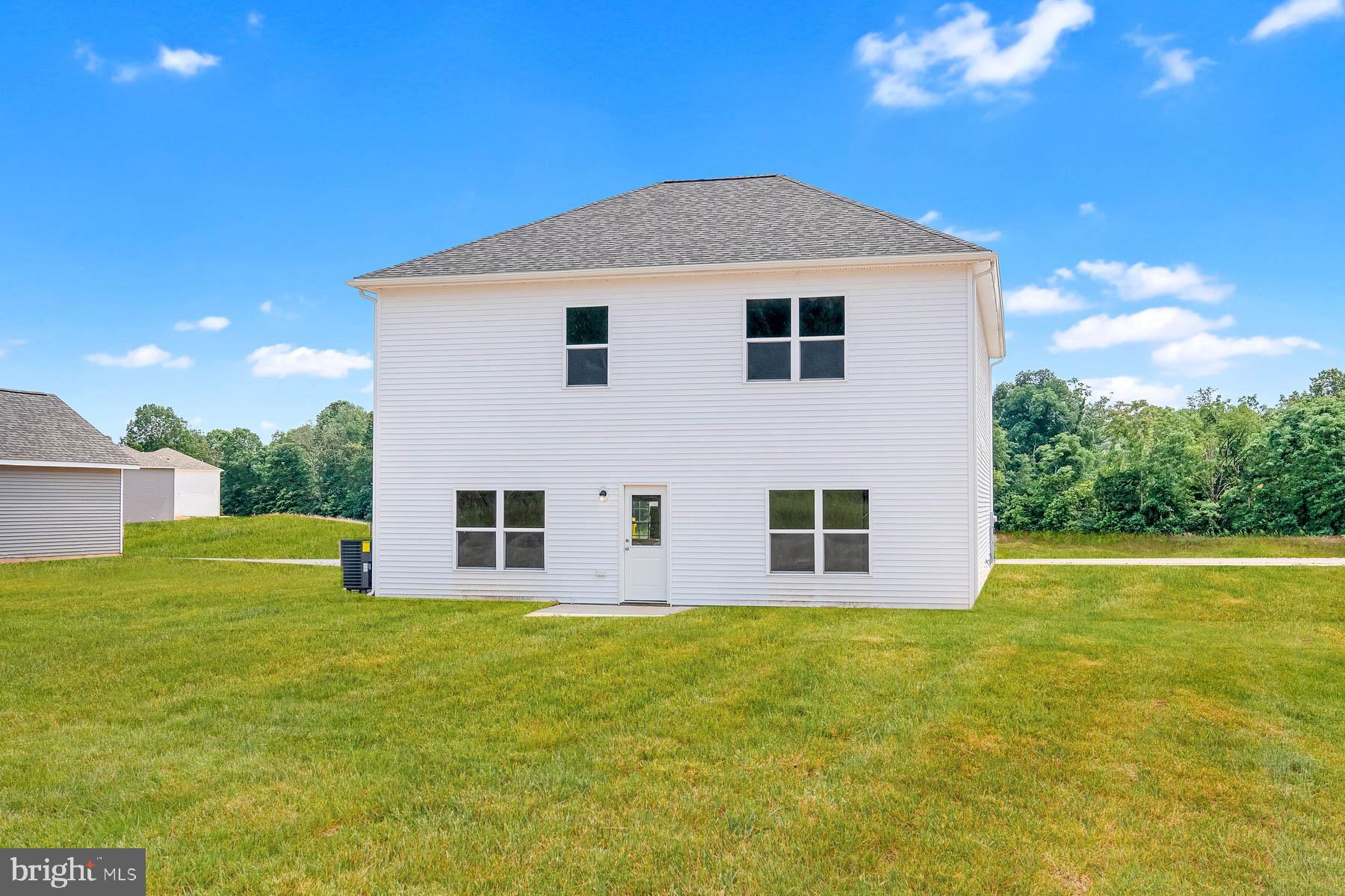 203 Rappahannock Run Falling Waters, WV 25419 - Photo 16 of 32