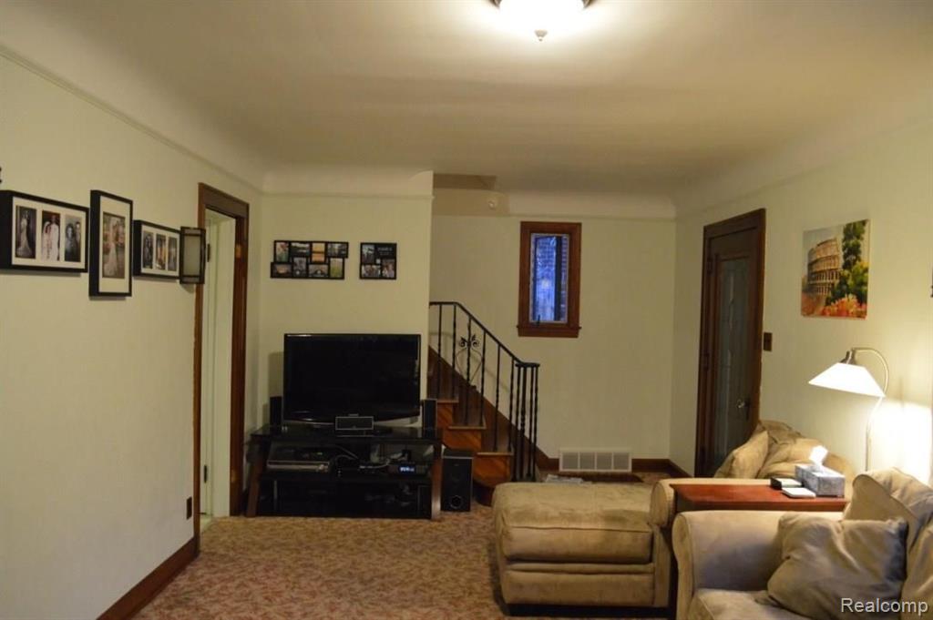 1684 Littlestone Road Grosse Pointe, MI 48236 - Photo 16 of 25
