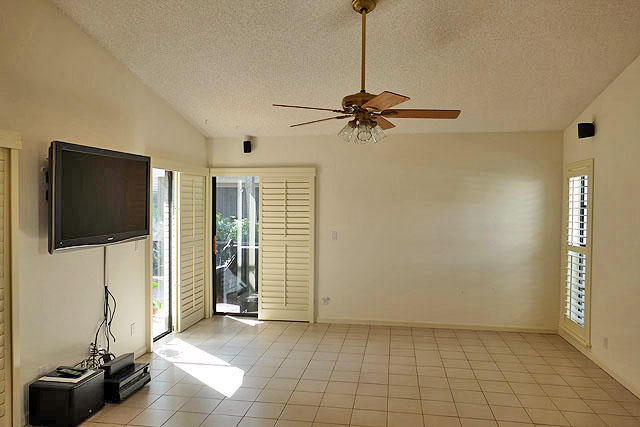 17291 Lake Park Road Boca Raton, FL 33487 - Photo 11 of 30 Family Room