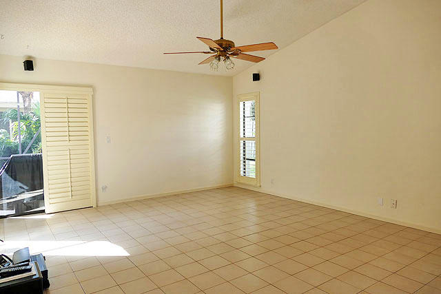 17291 Lake Park Road Boca Raton, FL 33487 - Photo 12 of 30 Family Room