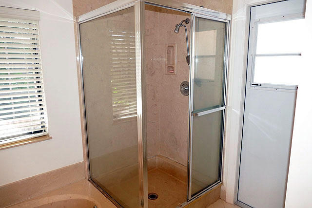 17291 Lake Park Road Boca Raton, FL 33487 - Photo 17 of 30 Master Shower
