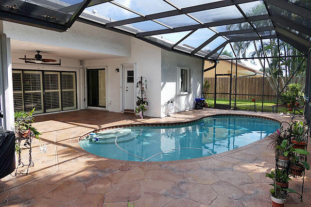 17291 Lake Park Road Boca Raton, FL 33487 - Photo 3 of 30 Exterior Back & Pool