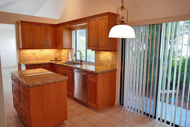 17291 Lake Park Road Boca Raton, FL 33487 - Photo 10 of 30 Eat In Kitchen