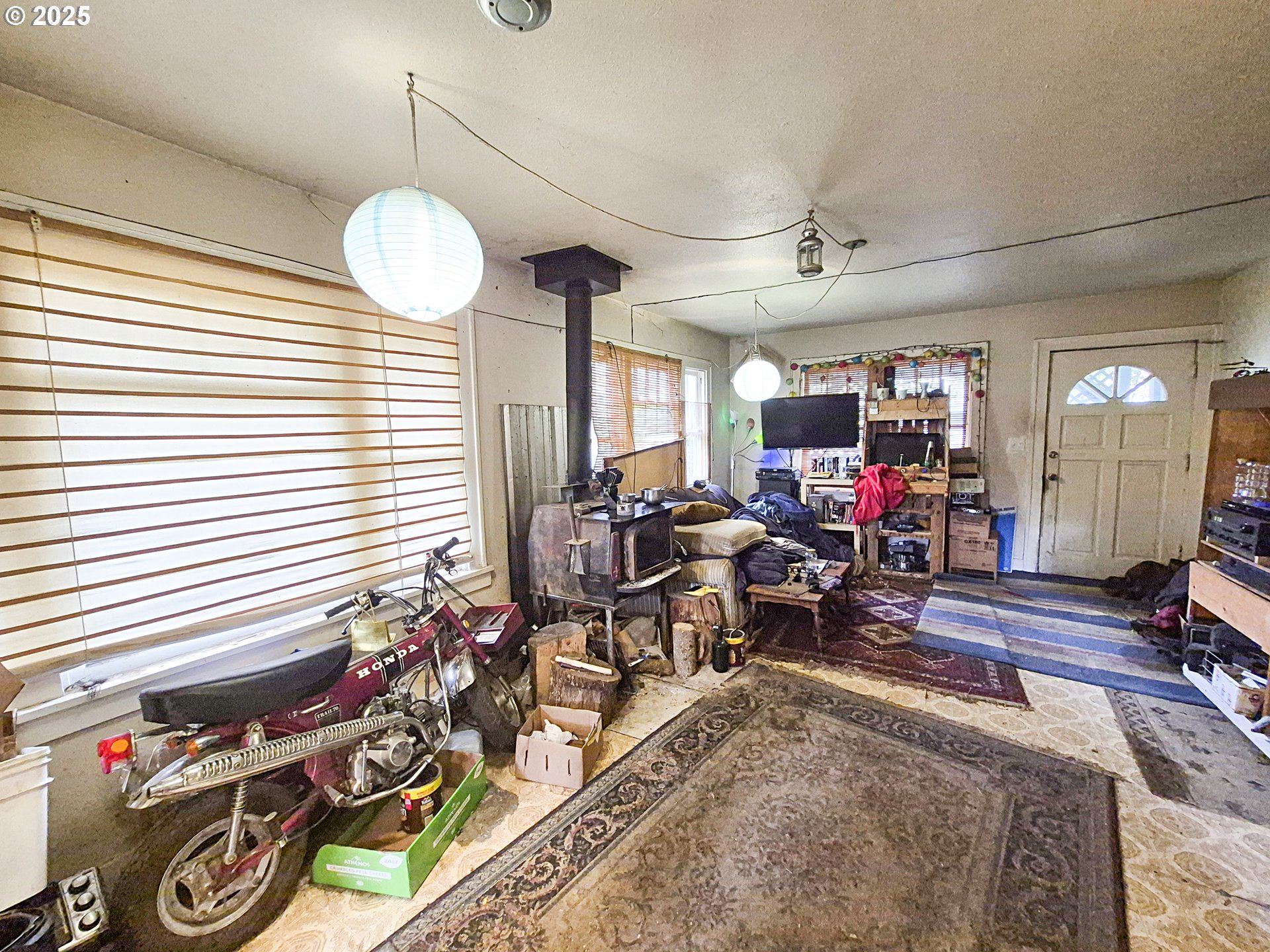 617 G Street Springfield, OR 97477 - Photo 6 of 26 a view of a room with gym equipment