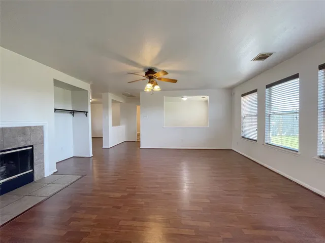 $1,975 | 15723 Crooked Arrow Drive, Sugar Land, TX 77498