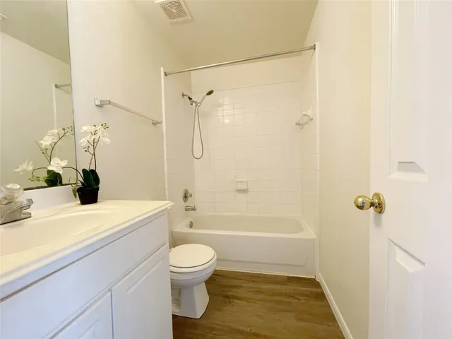 $1,975 | 15723 Crooked Arrow Drive, Sugar Land, TX 77498