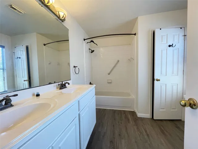 $1,975 | 15723 Crooked Arrow Drive, Sugar Land, TX 77498