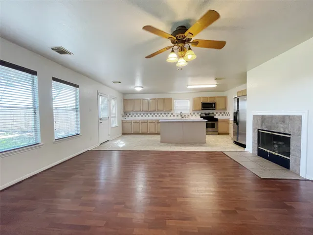 $1,975 | 15723 Crooked Arrow Drive, Sugar Land, TX 77498