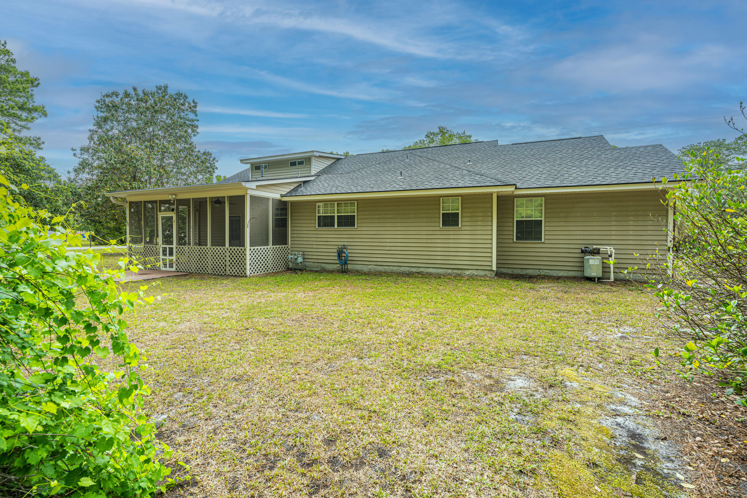 3337 Pinewood Drive Ladson, SC 29456 - Photo 29 of 38 3337PinewoodDr036