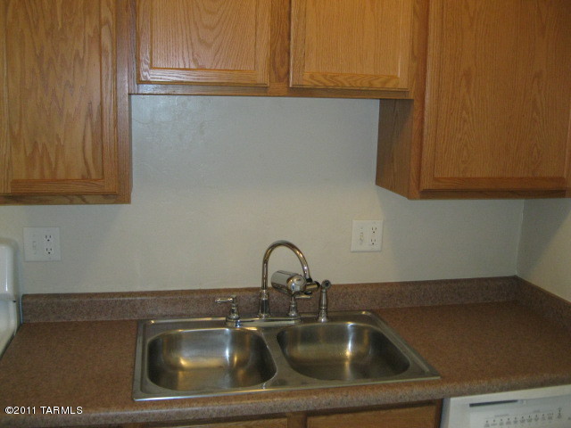 350 North Silverbell Road, Unit 27 Tucson, AZ 85745 - Photo 3 of 13