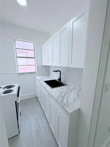 $1,450 | 1560 Southwest 5th Street, Unit 10, Miami, FL 33135