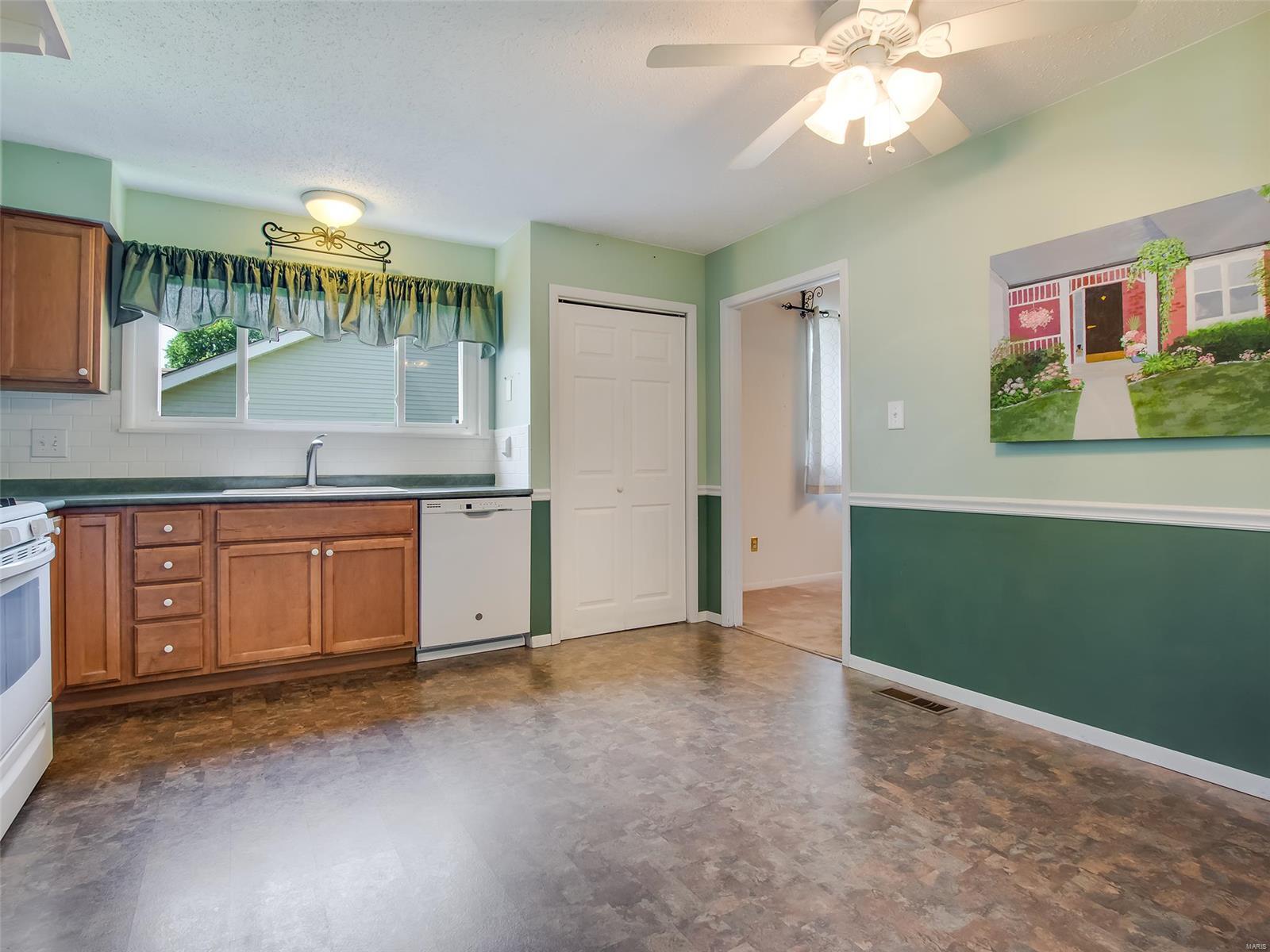 1343 Culpepper Ridge Drive Ballwin, MO 63021 - Photo 9 of 22 Gallery Image 9