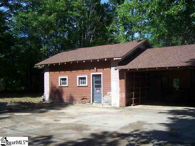 12 Donnan Road Taylors, SC 29687 - Photo 3 of 15 Gallery Image 3