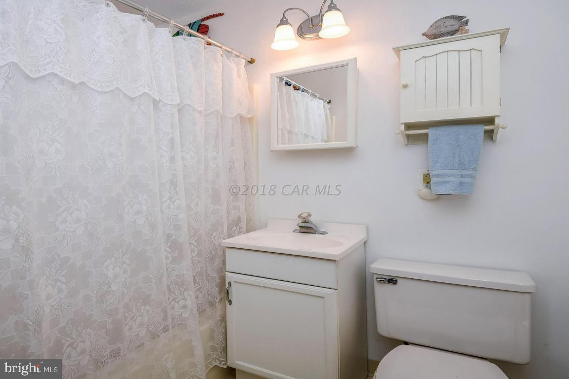 700 Mooring Road, Unit 2B Ocean City, MD 21842 - Photo 16 of 25 Master Bath