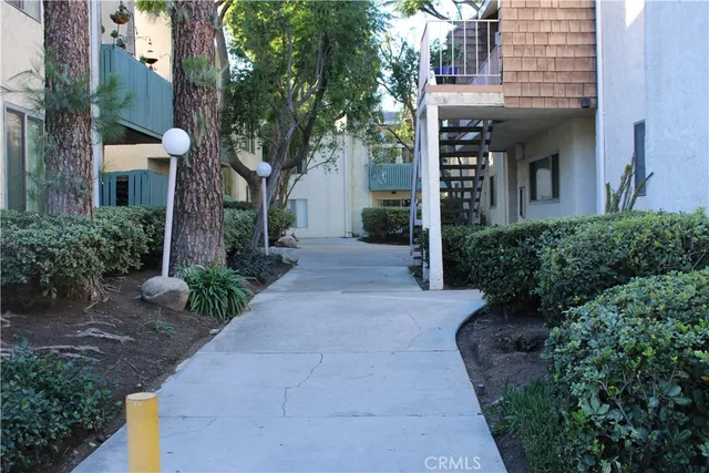 $2,800 | 5700 Etiwanda Avenue, Tarzana, CA 91356
