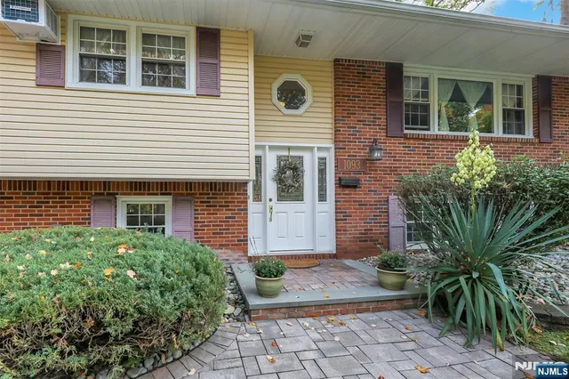 $999,000 | 1093 Sheridan Street, New Milford, NJ 07646