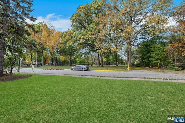 $999,000 | 1093 Sheridan Street, New Milford, NJ 07646