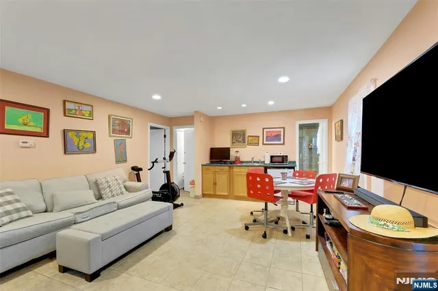 $999,000 | 1093 Sheridan Street, New Milford, NJ 07646