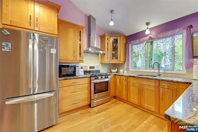 $999,000 | 1093 Sheridan Street, New Milford, NJ 07646