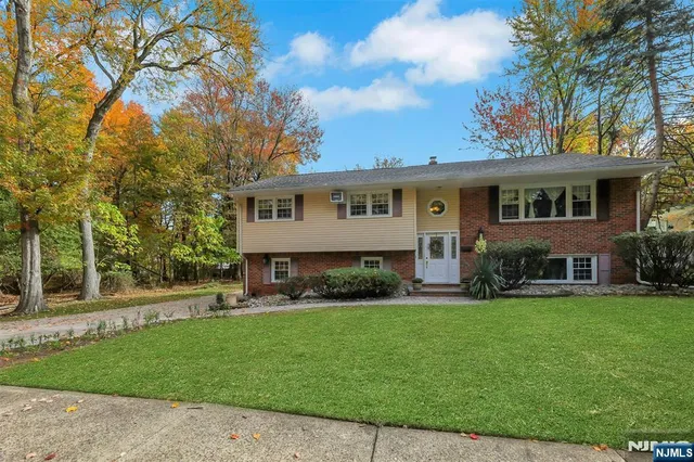 $999,000 | 1093 Sheridan Street, New Milford, NJ 07646