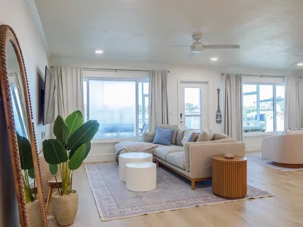 $917,000 | 454 63rd Street, Holmes Beach, FL 34217