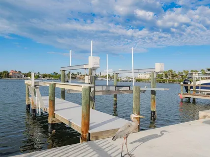 $917,000 | 454 63rd Street, Holmes Beach, FL 34217