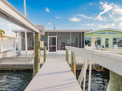 $917,000 | 454 63rd Street, Holmes Beach, FL 34217