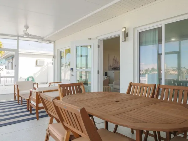 $917,000 | 454 63rd Street, Holmes Beach, FL 34217