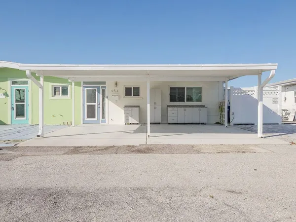 $917,000 | 454 63rd Street, Holmes Beach, FL 34217