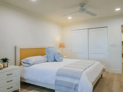 $917,000 | 454 63rd Street, Holmes Beach, FL 34217