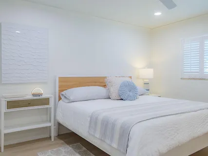 $917,000 | 454 63rd Street, Holmes Beach, FL 34217