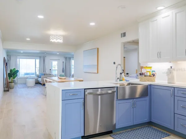 $917,000 | 454 63rd Street, Holmes Beach, FL 34217