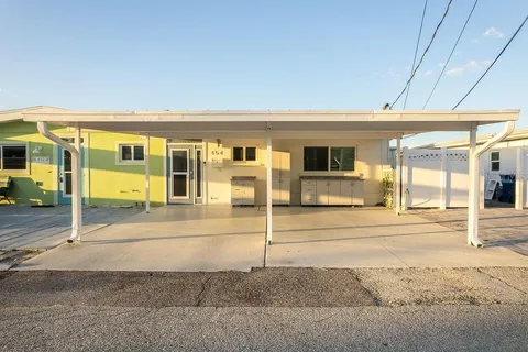 $917,000 | 454 63rd Street, Holmes Beach, FL 34217