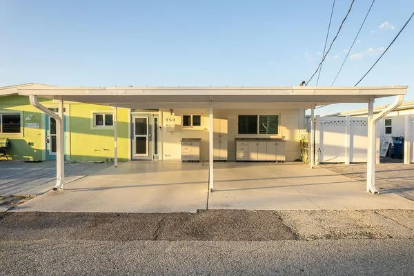 $917,000 | 454 63rd Street, Holmes Beach, FL 34217