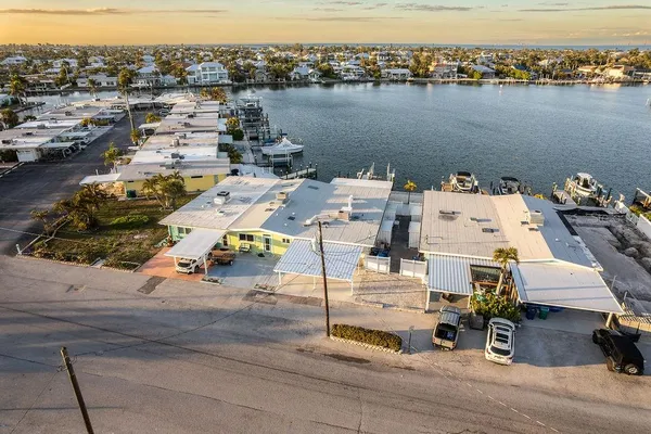 $917,000 | 454 63rd Street, Holmes Beach, FL 34217