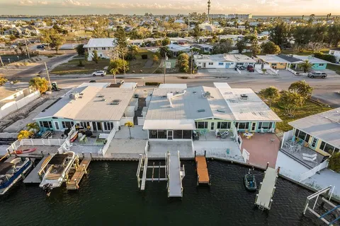 $917,000 | 454 63rd Street, Holmes Beach, FL 34217