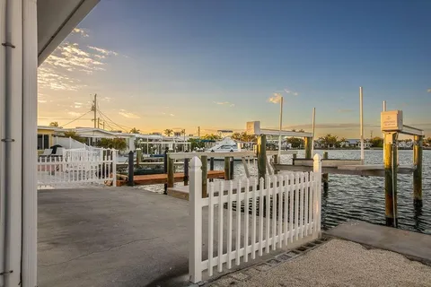 $917,000 | 454 63rd Street, Holmes Beach, FL 34217