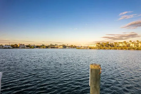 $917,000 | 454 63rd Street, Holmes Beach, FL 34217