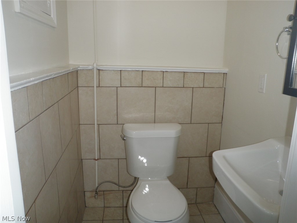 1462 Maplegrove Road South Euclid, OH 44121 - Photo 15 of 15 Half bath in the basement