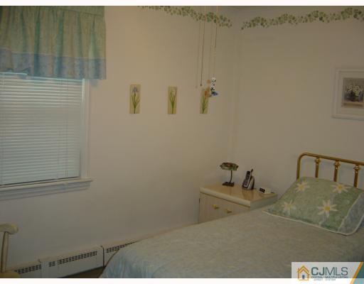 35 South Hill Road Colonia, NJ 07067 - Photo 5 of 10