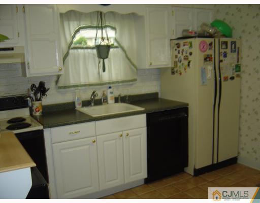 35 South Hill Road Colonia, NJ 07067 - Photo 8 of 10
