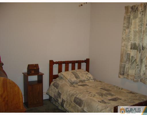 35 South Hill Road Colonia, NJ 07067 - Photo 9 of 10