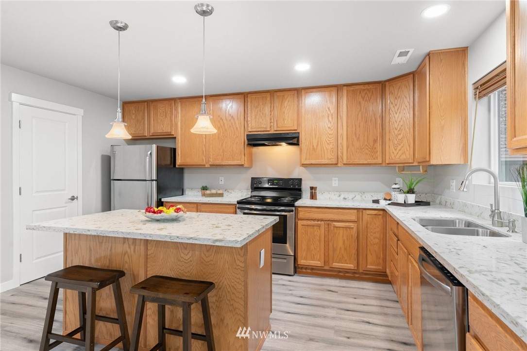 18103 168th Way Southeast Renton, WA 98058 - Photo 16 of 34 Gallery Image 16